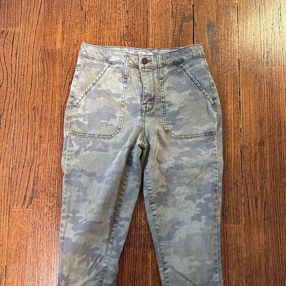 Mossimo Camo High-Waisted Jegging - Picture 3 of 5